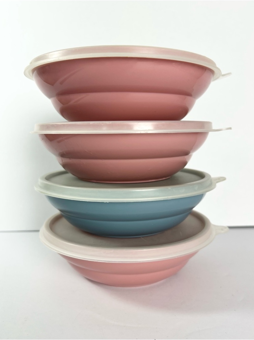 Vintage Tupperware cereal bowls with lids Mauve country pink blue 1980s